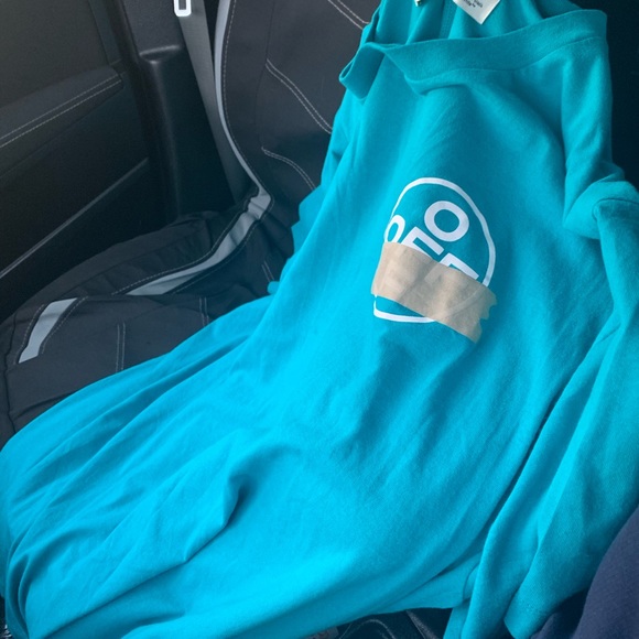 Large off white t shirt worn once with tag still - Picture 2 of 2